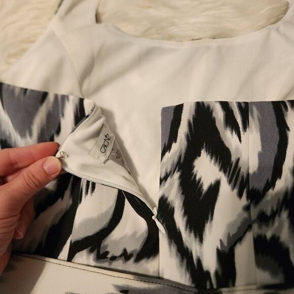 New Cache Y2K Abstract Belted Halter Mini Dress - Picture 11 of 11